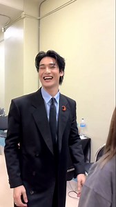 Mile and Apo BTS of Jeff concert 💚💛 #kinnporsche #JeffSaturRedGiantD2 #JeffSaturRedGiantConcert_D2 #JeffSaturRedGiantConcert #mileapo #aponattawin #milephakphum #apo555 #nnattawinwattanagitiphat #nnattawin #phakphumromsaithong #kinnporschetheseries #apocolleagues #greenyrosecolleagues #greenyrose | Mile e Apo nel cuore