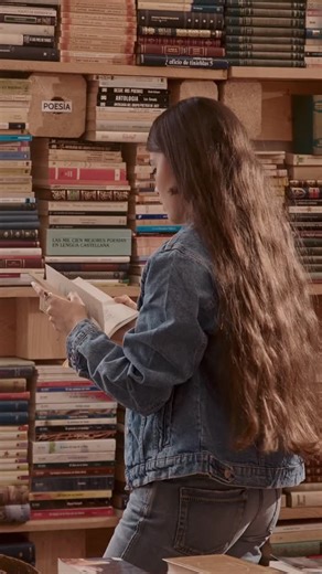 Könyvmolyképző Kiadó on Instagram: "- Új bestseller, ami óda a könyvekhez! - Az Ódon könyvek visszhangja egy szerelmeslevél a könyvmolyok felé, ebben a történetben ugyanis a hősnő a könyveket a kezébe véve meglátja az előző tulajdonosaik életét. Kíváncsi lettél? Csapj le rá még MA! >>> https://konyvmolykepzo.hu/products-page/konyv/the-echo-of-old-books-4752?ap_id=FB2E #könyvajánló #book #könyv #könyvmolyképző #olvass #olvasás"