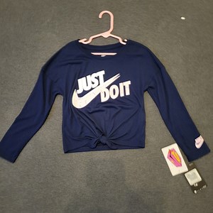 Girls shirt, Nike, blue, size 6, new with tags