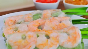 24K views · 654 reactions | Delicious Vietnamese Summer Rolls Recipe Written Recipe: https://cicili.tv/vietnamese-fresh-spring-rolls/ | CiCi Li | Facebook