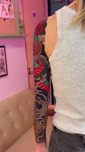 完成した左腕フルスリーブタトゥーの紹介