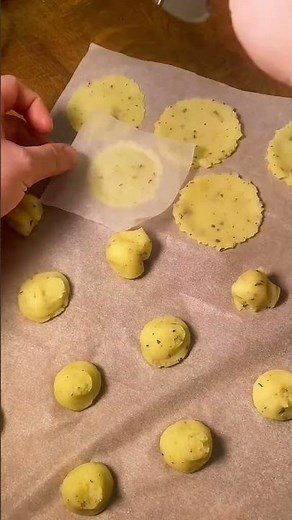 Homemade Pringles Potato Chips. Easy Recipe #shorts #chips