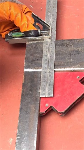 Wrong way ❌ vs Right way ✔️ Profile pipe joining technique Save this metal trick 🔧 #fabrication #welding #metalwork #crafts #cutting | Mohd Rehan