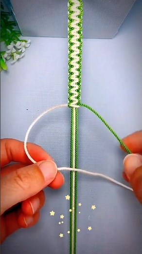 How to Make a Simple String Bracelet: Step-by-Step!