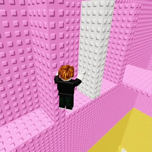 The funniest Roblox fall moment 😂This unexpected Roblox fail will make you laugh!