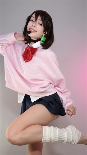 Yulianna H on Instagram: "Be honest Momo or me ? 👀"