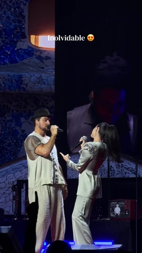 Ricardo Arjona y Emilia Dides - Inolvidable (colaboración)