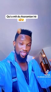 Signification claire: N'EST À L'ABRI DU BESOIN JE SUIS DANS LE BESOIN QUI VA M'AIDER CERTAINS PROBLÈMES PEUVENT MÊME NOUS EMPORTER DANS LA TOMBE. BÉDIÉ ET HOUPHOUËT QUI POUVAIENT ME SECOURIR EN CAS DE BESOIN NE SONT PLUS ; ALORS QUI VA ME SECOURIR Traduction sémi-littérale : La main qui est serrée Nous tous notre main se serre Je dis ma main est serrée qui va déchirer corde autour de moi ? La main qui est serrée Wallaye je suis serrée qui va déchirer corde autour de moi Nanan Boigny et Bédié qui