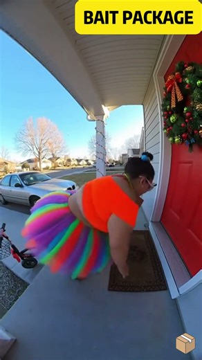 Porch exploding package box with glitter🏳️‍🌈✨🦄#porchpiratecaught #glitter #package #prank #fyp