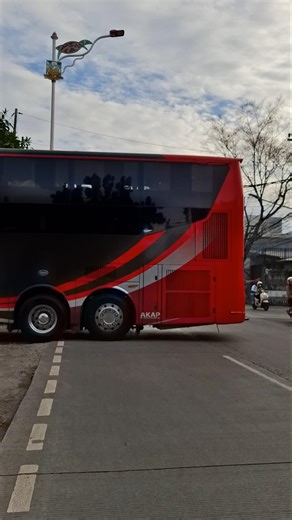 Goofy take off‼️Jakarta to malang #shorts #videobus #juragan99 #busmania