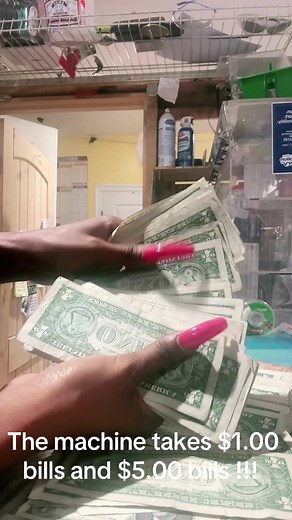 #blackbusiness #icemachine #selfserve #Conveniencestore #blackbusinessowner This machine was bought by kooler ice ! It helps my business !