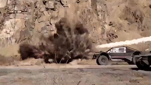 死亡：这是我见过最强猎杀大片，残暴猎杀精彩绝伦，全程热血狂飙