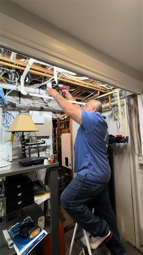 💧 ¿Sabías que muchas enfermedades y virus provienen del agua contaminada que consumes a diario? Con H2O Pure Water no solo proteges tu salud y la de tu familia, también puedes lavar tu ropa sin usar detergentes agresivos, gracias a nuestro sistema de purificación avanzado. 🛡️ Vive tranquilo, cuida tu piel y di adiós a los químicos. 📞 Contáctanos hoy al (844)-818-1217 y te damos la solución perfecta para tu hogar.