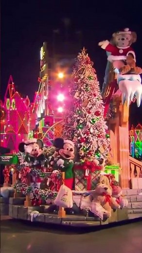 Mickey, Minnie & Duffy in the Parade! 🎉 Disney Magic in One Short! #disney #christmas #shorts