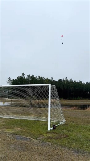 AIM-54 Phoenix-Almost Gator Food! #launch #modelrocket #rocket #rocketarium