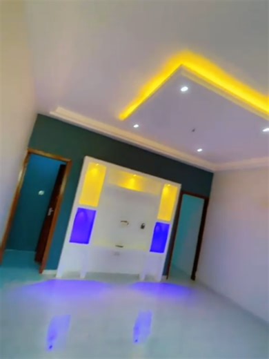 Extremely neat newly built chamber Hall apartment located at Tuba 30 second from road side. Features: - self meter - Good water flow - Full POP - Fitted Kitchen Cabinets - Tv setup - washing machine connection - 2 entrances for washroom - Gated and walled - Security deposit Price : 1,500 ghs per month 1 year advance WhatsApp if interested 0596048974#westhills #onebedroom #apartment #fyppppppppppppppppppppppp #renting