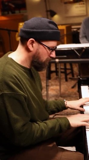 Can you recognize this Michael Jackson hit? —> Full performance on Open Studio Music YouTube channel or 🔗 in bio . . . #piano #jazz #music #openstudio #instajazz | Open Studio