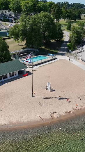 Beach access? Yes, please! Staying at the Bay View Inn means more than just a beautiful room, you're steps away from private access to all the amenities the Bay View Association has to offer. This is your Northern Michigan escape, elevated. #LakeMichiganVacation #StayWithUsEnjoyNorthernMichigan #LittleTraverseBay #BayViewInn #BayViewAssociation #PetoskeyMI #NorthernMichiganRetreat #HistoricCharm #VacationPerks | Bay View Inn
