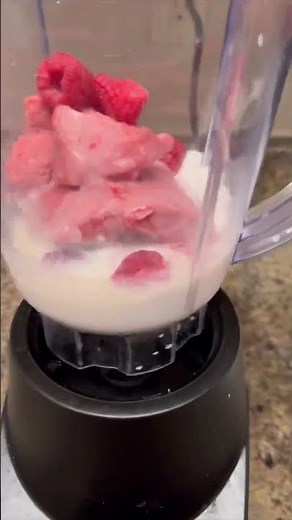 A Raspberry milkshake is all you need in the morning, try this recipe #milkshake #raspberry