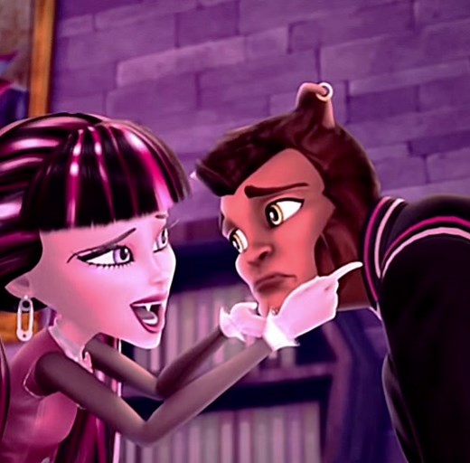 Draculaura and Clawd Love Story - Monster High Edit