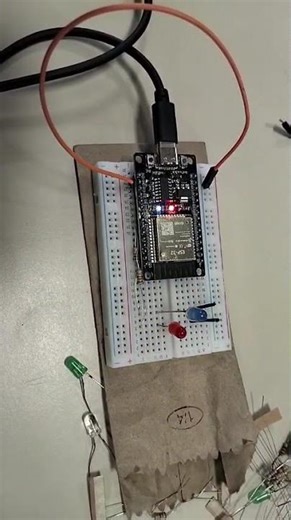 ¡¡¡¡¡Demostración del esp32 con el hola mundo y los leds ¡¡¡¡¡¡