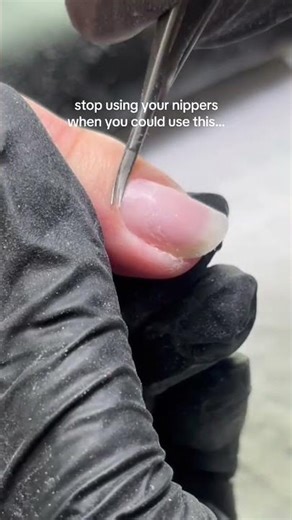 you’ll see the difference with Curved Cuticle Scissors 🤩