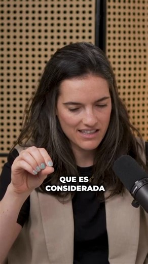 CHISME CORPORATIVO PODCAST on Instagram: "En este episodio te contamos cómo nació la computadora, pero no la historia común… comenta COMPU y te mandamos el episodio 👩🏻‍💻💻 #computadora #podcast #historia"