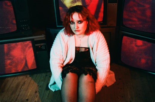 Ezra Williams explores dating after heartbreak with new single "Skin"