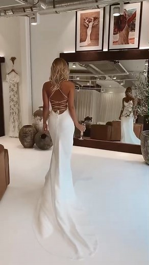 Grace Loves Lace | Sustainable Bridal on Instagram: "Hands up if you’re booked in for March! Our appointments are filling up quick for September weddings- be sure to book your luxury, free appointment 💓 #graceloveslace #wedding #weddingdress #weddingphotography #weddinginspiration #bride"