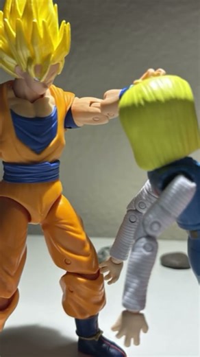 SSJ2 Goku Vs Android 18! #stopmotion #dbz