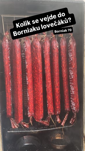 Mistr Málek on Instagram: "Tak schválně, kolik jich tam je? Sezona uzení je tu. Vše od obalů, koření až po štěpky najdete na e-shopu."