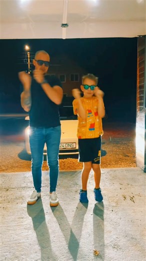 Dance like Pro oszd meg ha tetszik 😉😉 #dombifamily #trends #funnydance #FYP #sillydance @Nimrod Dombi | Dombi Hunor