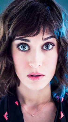 Lizzy Caplan #shortvideo #lizzycaplan