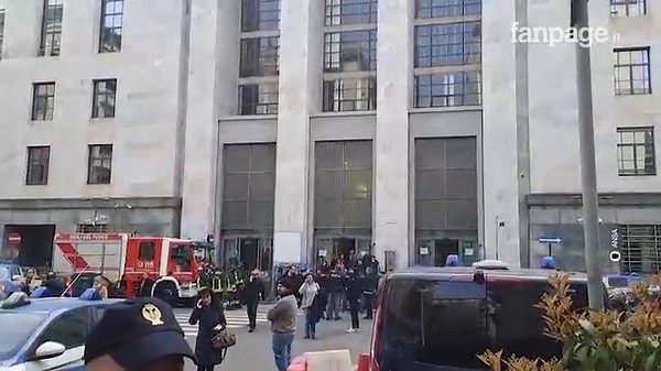 Allarme bomba al Tribunale di Milano: nessun ordigno è stato trovato, controlli negativi
