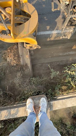 “soil and grass removal !!🥰 #Facebooktrendingvideo ￼ | Makkhan Singh Moradabad
