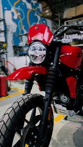 #2RUFF for just the streets ! Go scramble with the bolt on scrambler kit for the #guerrilla450 #royalenfield #autologue #bodykit | Autologue Design