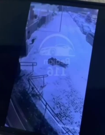 Russian kid jump from 18th floor