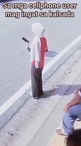 Sa mga cellphone user mag ingat sa kalsada #awareness #fbreelsviral #virals #trendingreels #viralreels #highlights #everyone #followers #friends #viewers #fypviral | Noel Royo Mahusay