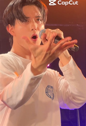 世が世なら!!!「ウサギと亀!!!SPRING TOUR2025🐇🐢- 亀はいつかウサギだって捲る – 2025/04/21 HEAVEN’S ROCK さいたま新都心 VJ-3 『viva⭐︎いー感じっ』 添田陵輔くん推しカメラ🦈 #世が世 #vivaいー感じっ @添田陵輔（世が世なら‼︎!）