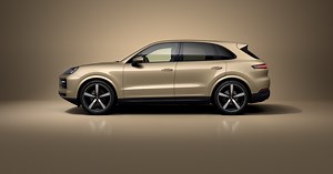 The Porsche Cayenne in Sandbeigemetallic | Porsche Paint to Sample