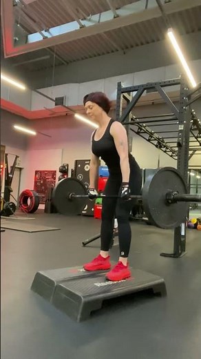 BARBELL DEFICIT DEADLIFT