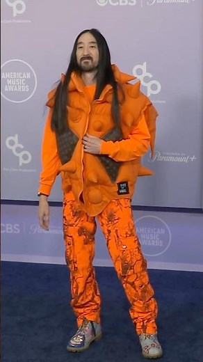 ‪@SteveAoki‬ is here! You can't miss him 👀 #AMAs