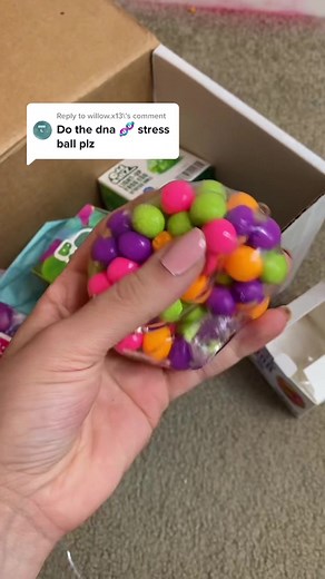 Reply to @willow.x13 10/10 🤩!! @playvisions #fyp #dnaball #satisfying