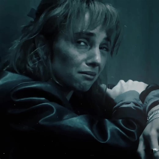 ★ #robinbuckley ; my poor baby:( ofc she isn’t well, she’s been tortured. — *ೃ༄ — sdt ; @isa & @laly 🐈‍⬛