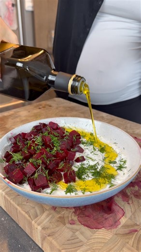 You’ll Actually LOVE Beets After This 🫶 Easy Roasted Beets with Garlic Dill Yogurt