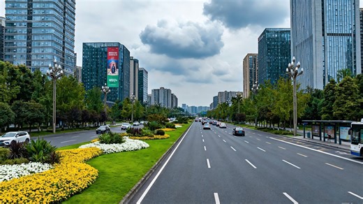 Exploring Chengdu, a green and modern city