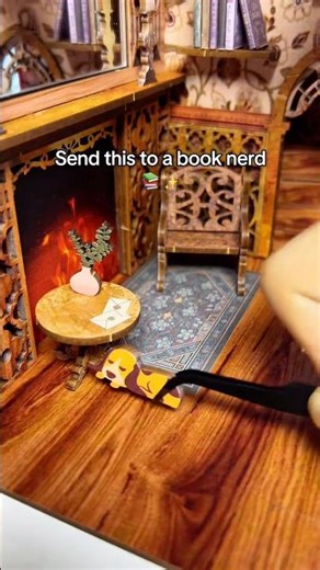 The perfect gift for Potterheads and book lovers 📚 #harrypotter #bookdisplay #booktok #potterhead