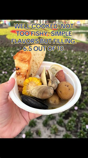 Lemon and butter were the main flavors of this dish. I am used to a seafood boil tha packs more of a flavor punch with a more dynamic seasoning so this came off as kind of plain. But with that being said it was still filling and well executed . #disneysnacks #disneyfoodie #disneyfood #epcot #flowerandgardenfestival @Disney Parks
