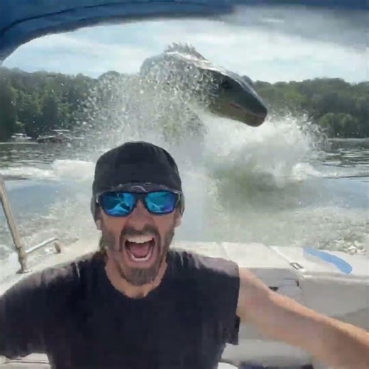 Lake Monster - Cannabis Snatch