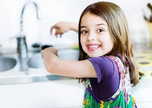 Descubre la ciencia: 6 experimentos con agua para niños